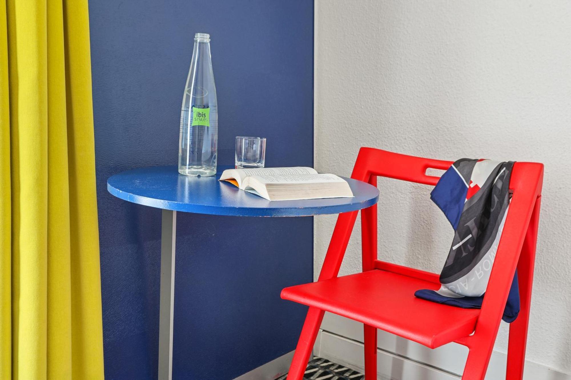 Hotel Ibis Styles Paris Republique Le Marais Exterior foto
